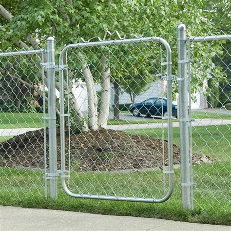 fit-right adjustable chainlink gate kit chainlink post safety cap This No-Dig Aluminum Fence Is 10x Stronger Than It Should Be
